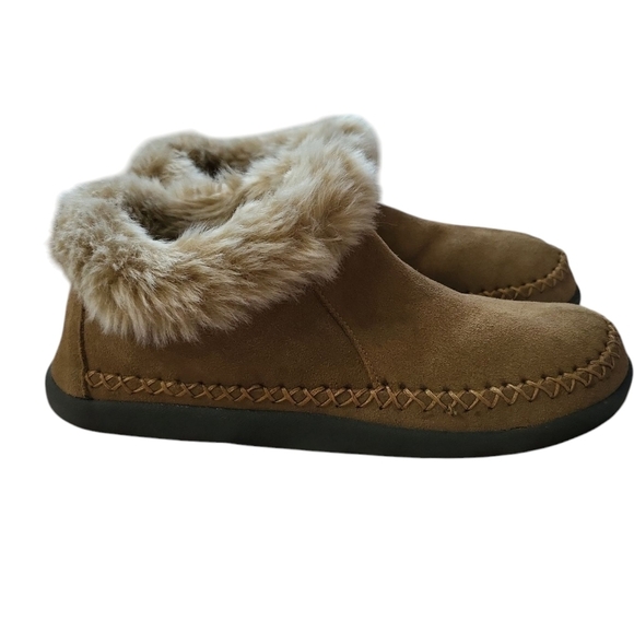 Magellan Chelsea Slip On Botties 7. Tan Suede Slippers with Faux Fur Lining - Picture 10 of 14
